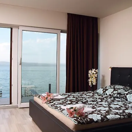 Σπίτι διακοπών Aba Sea House Balatonszarszo